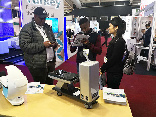 飛龍醫(yī)療外星艙參展南非醫(yī)療展 飛龍醫(yī)療外星艙參展南非醫(yī)療展