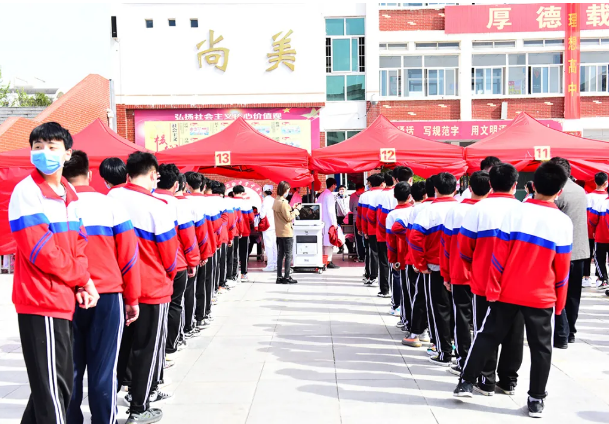 脊柱側彎篩查 脊柱側彎篩查