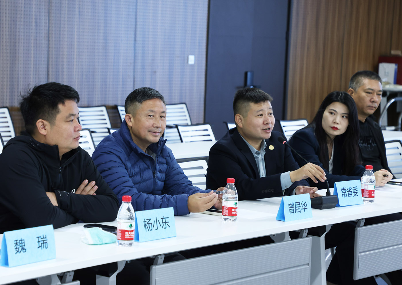 河南駝人集團(tuán)座談會